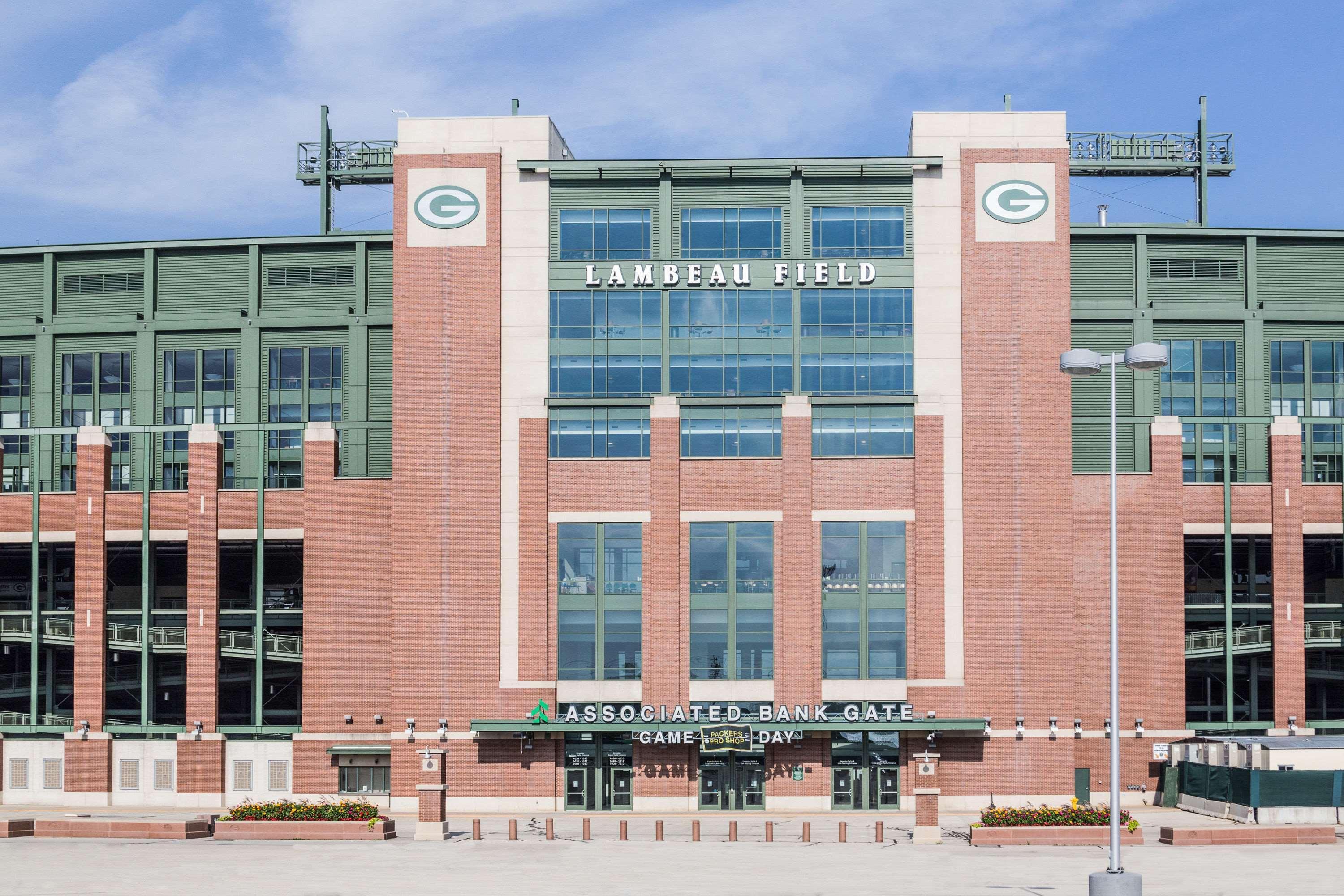 Super 8 By Wyndham Green Bay Near Stadium Exterior photo